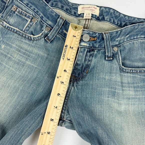 Abercrombie & Fitch Vintage Women's Flare Light Wash Low Rise Jeans Size 4R - Picture 14 of 16